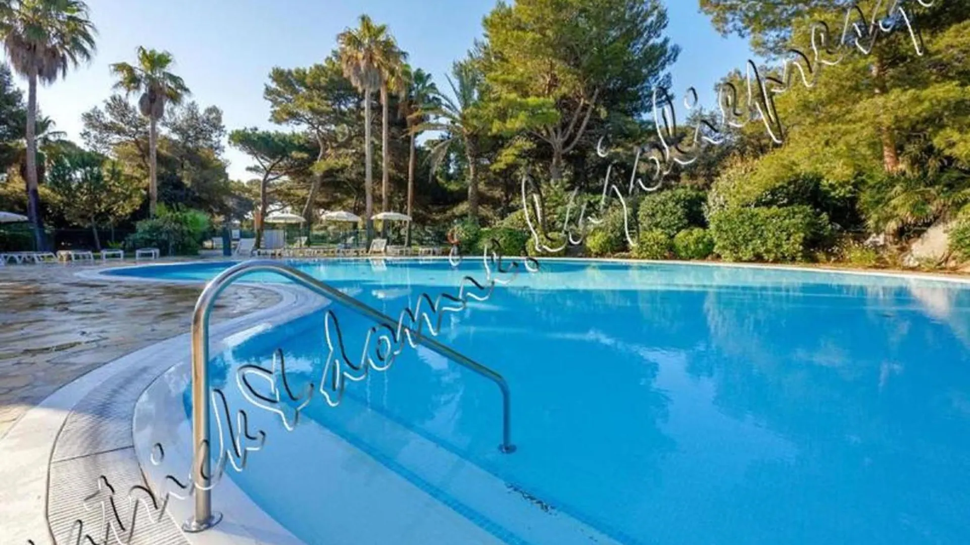 Magnifique Parc de la Presqu'île avec Piscine et Plage face à Porquerolles ! Hyères Appartement
