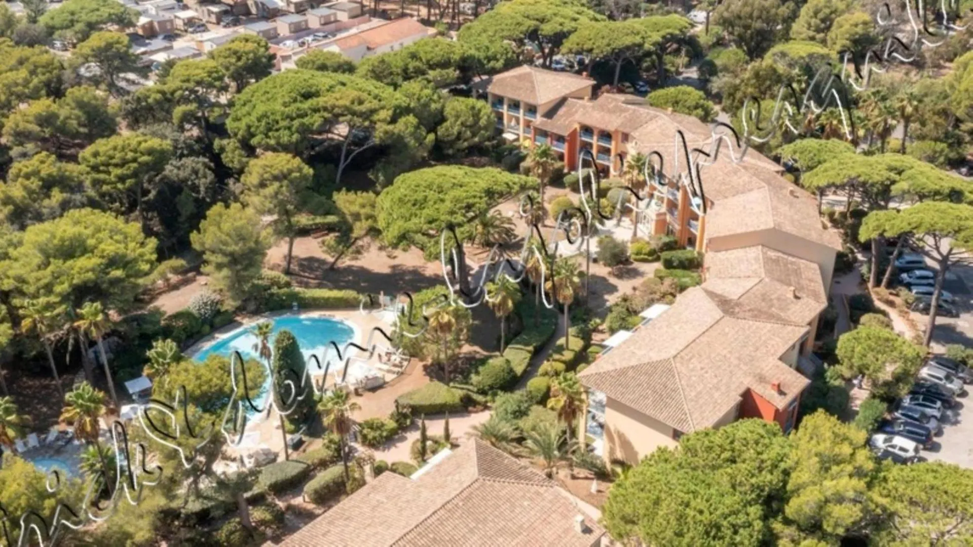 Magnifique Parc de la Presqu'île avec Piscine et Plage face à Porquerolles ! Hyères