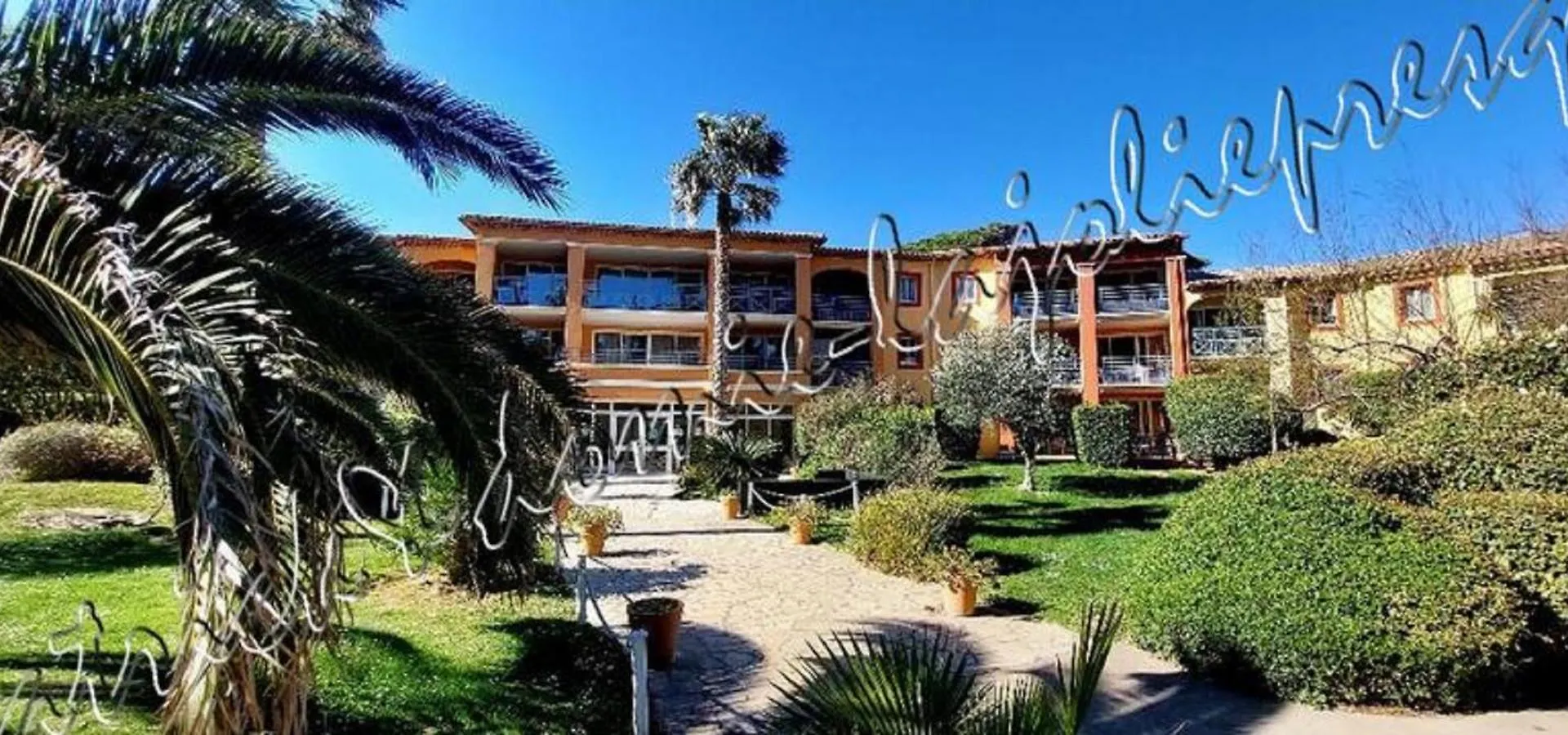 Magnifique Parc De La Presqu'Ile Avec Piscine Et Plage Face A Porquerolles ! Hyeres 0*,  France