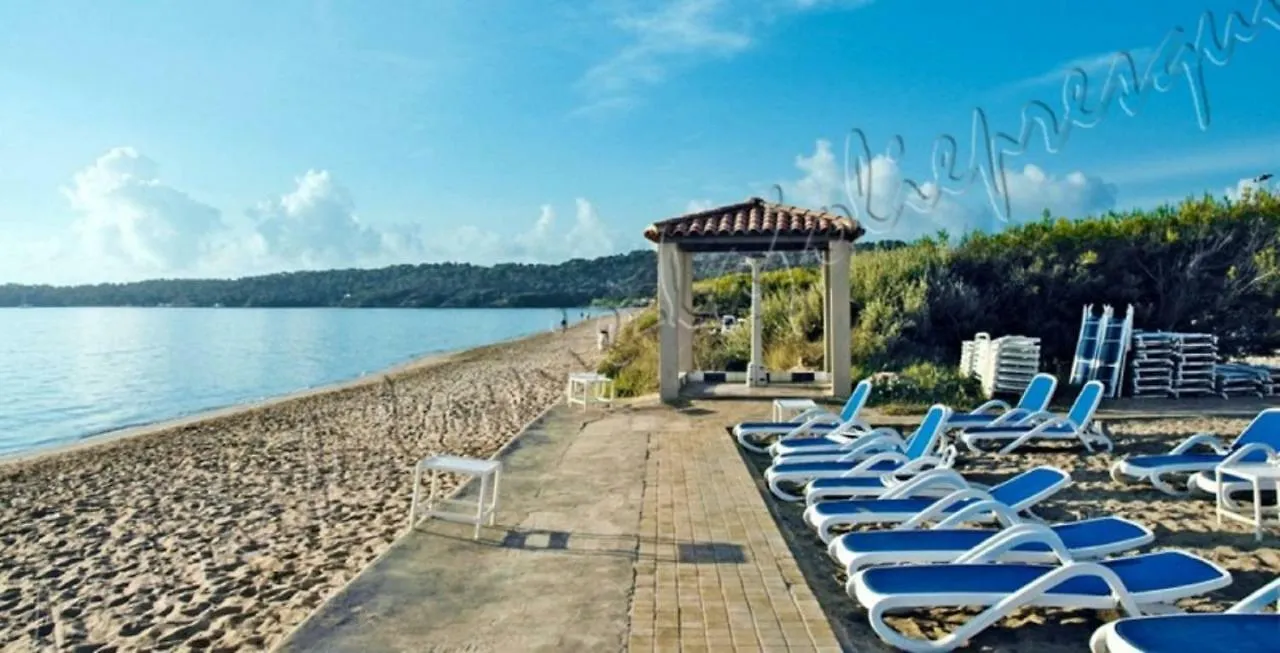 Magnifique Parc De La Presqu'Ile Avec Piscine Et Plage Face A Porquerolles ! Hyeres