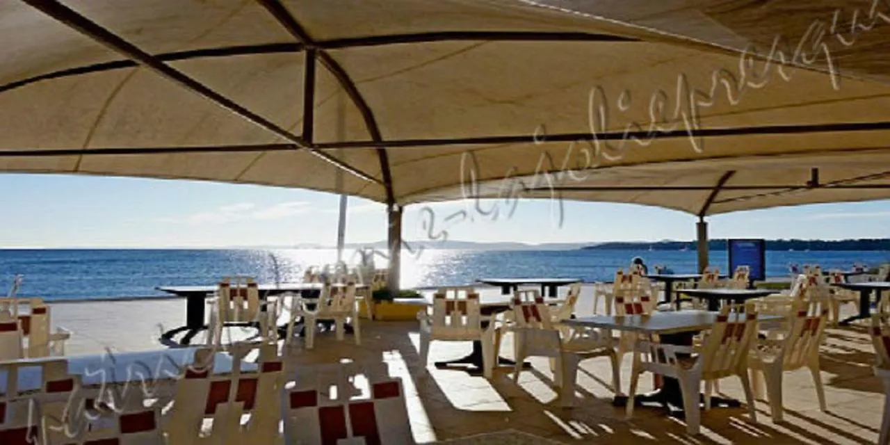 Apartment Magnifique Parc De La Presqu'Ile Avec Piscine Et Plage Face A Porquerolles ! Hyeres France