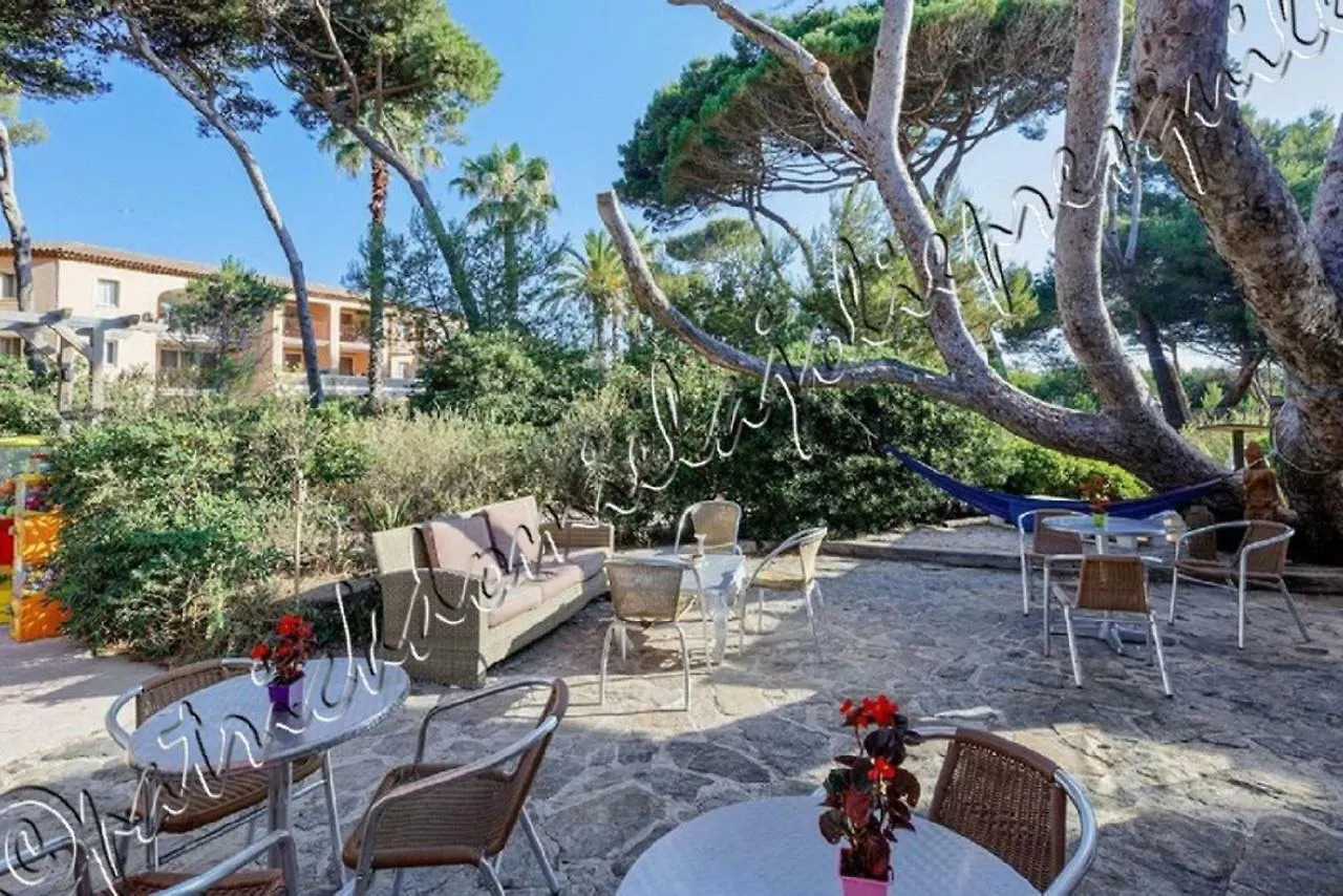 Apartment Magnifique Parc De La Presqu'Ile Avec Piscine Et Plage Face A Porquerolles ! Hyeres France